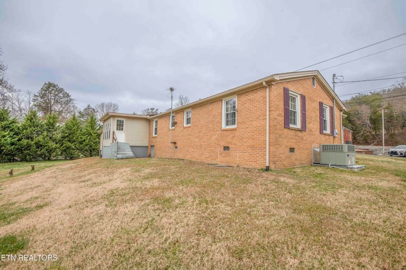 252 Longfield Rd, Rocky Top, TN 37769