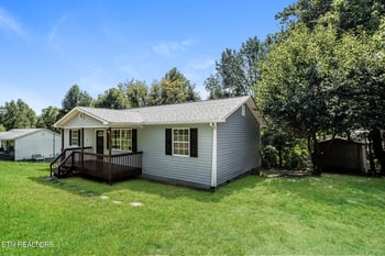 252 Queener Ln, Caryville, TN 37714