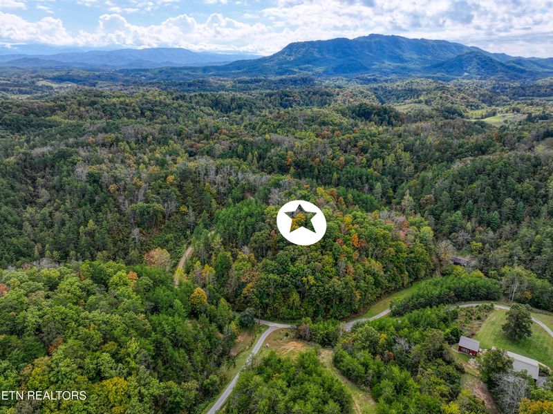 2521 Audley Moore Rd, Sevierville, TN 37876