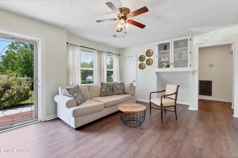 2522 Marshall St, Maryville, TN 37804