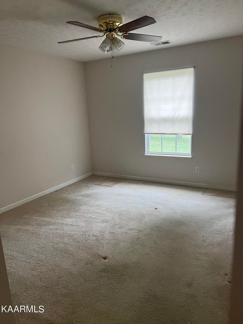 2522 Willow Bend Dr, Maryville, TN 37804