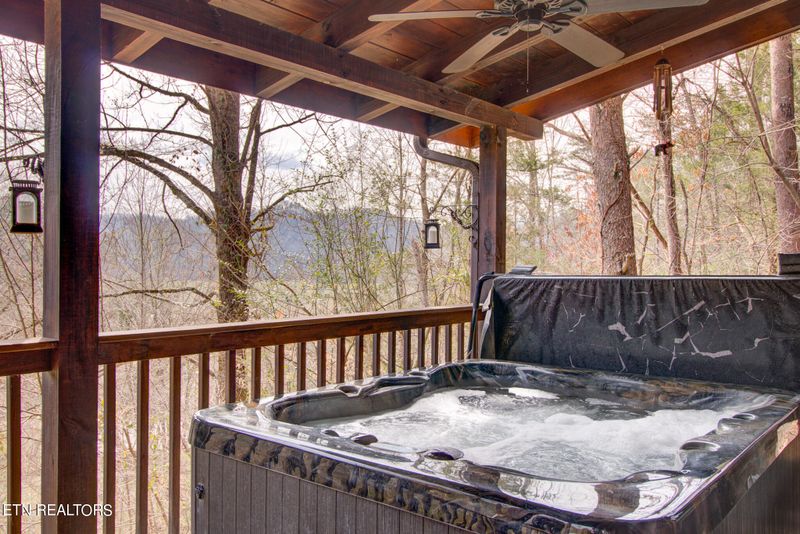 2525 C P Howard Dr, Sevierville, TN 37876