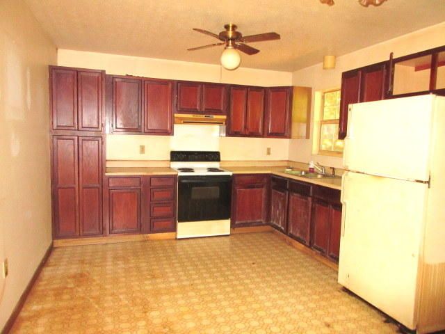 2527 Dutch Valley Rd, Clinton, TN 37716