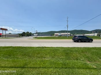 2527 Jacksboro Pike, Jacksboro, TN 37757