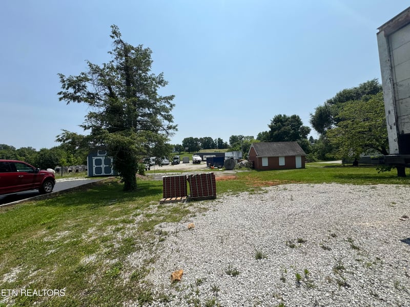 2527 Jacksboro Pike, Jacksboro, TN 37757