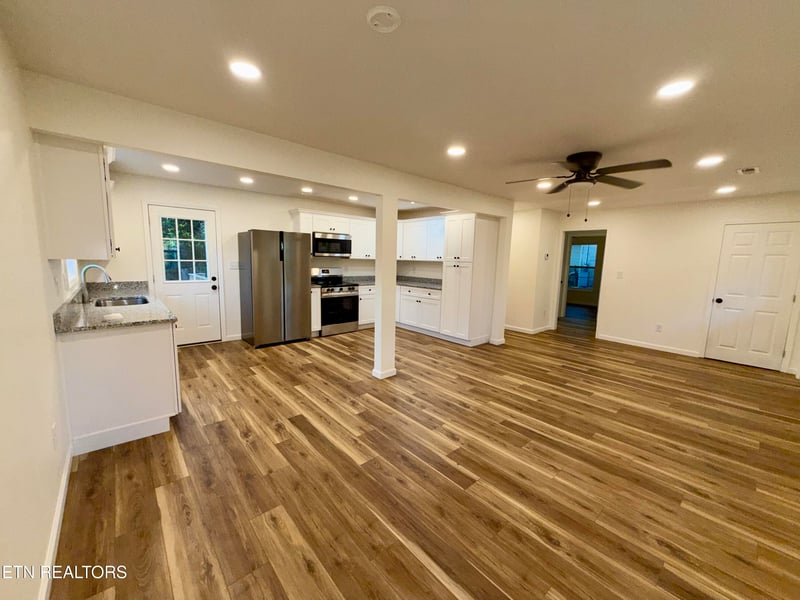 2527 Marshall St, Maryville, TN 37804