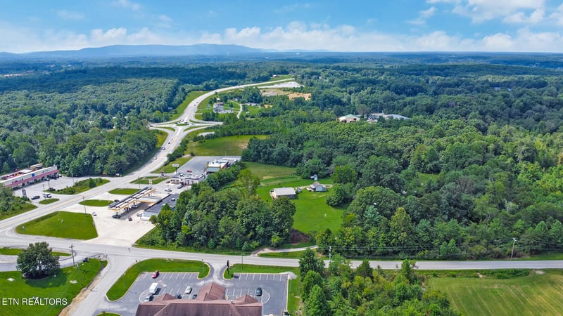 2528 E First St, Crossville, TN 38555