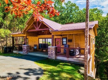 2529 Mountain Holly Way, Sevierville, TN 37862