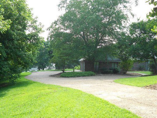 253 Channel Dr, Loudon, TN 37774