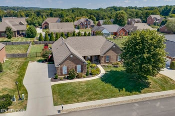 253 E Port Dr, Lenoir City, TN 37772