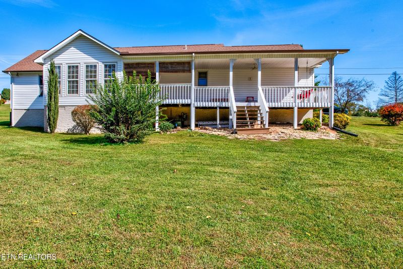253 Mountain Perkins Ln, Jacksboro, TN 37757
