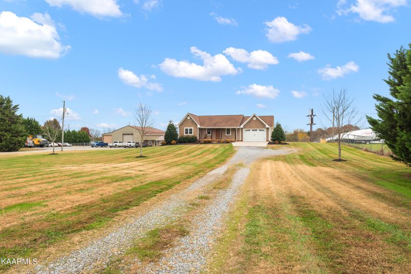 253 Pressley Rd, Vonore, TN 37885
