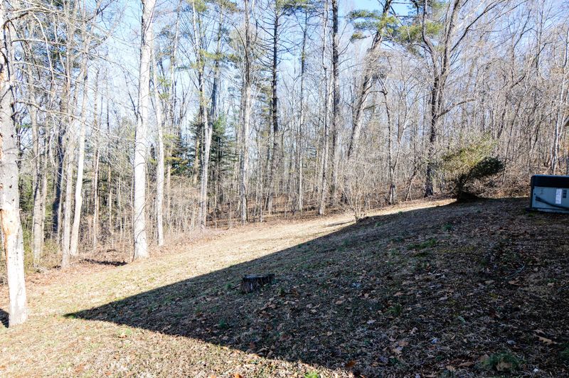 253 Skyline Dr, Harriman, TN 37748