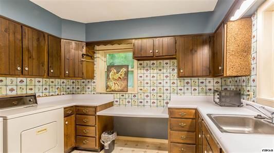 253 Tunis Rd, Sevierville, TN 37876