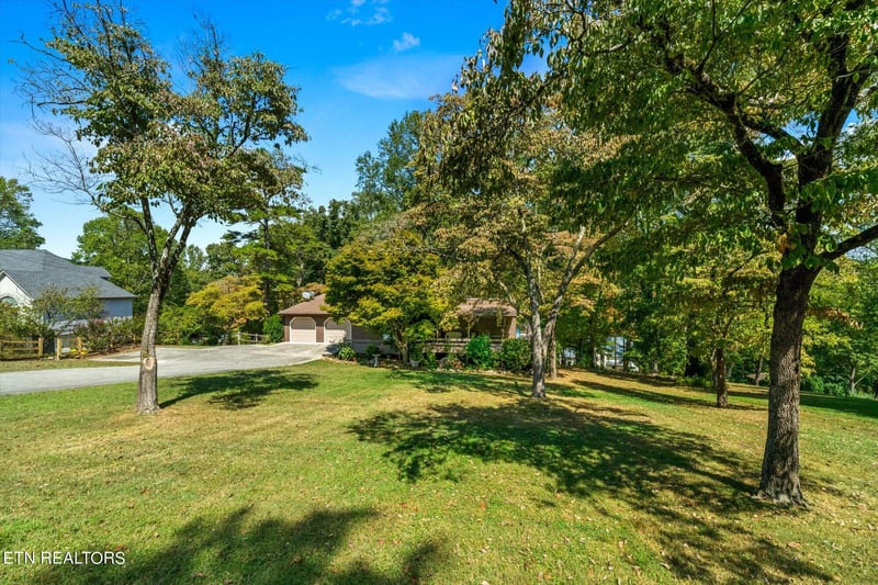 2530 Hope Creek Rd, Lenoir City, TN 37771