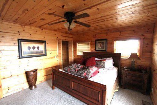 2530 Mountain Holly Way, Sevierville, TN 37863