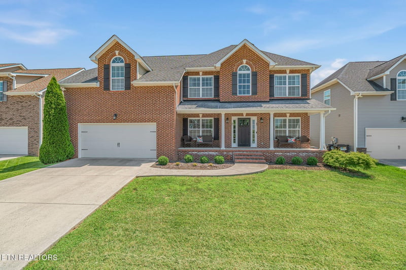 2530 Sparkling Star Ln, Knoxville, TN 37931