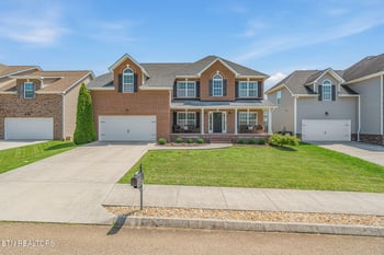 2530 Sparkling Star Ln, Knoxville, TN 37931