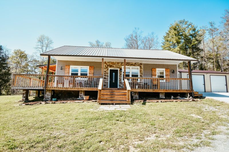 2530 Tipton Loop Rd, Maryville, TN 37803