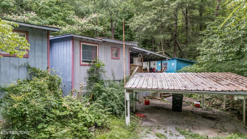 2531 Ridge Rd, Pigeon Forge, TN 37863