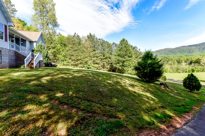 2531 Six Mile Rd, Maryville, TN 37803