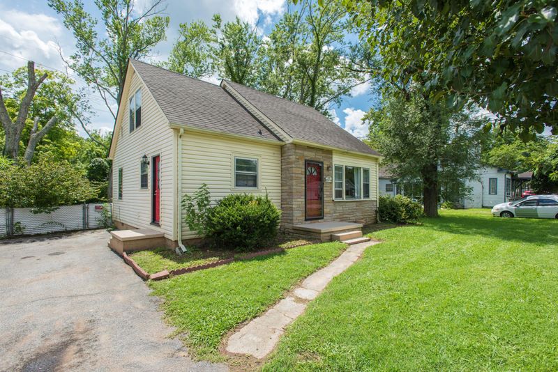 2532 Fair Dr, Knoxville, TN 37918
