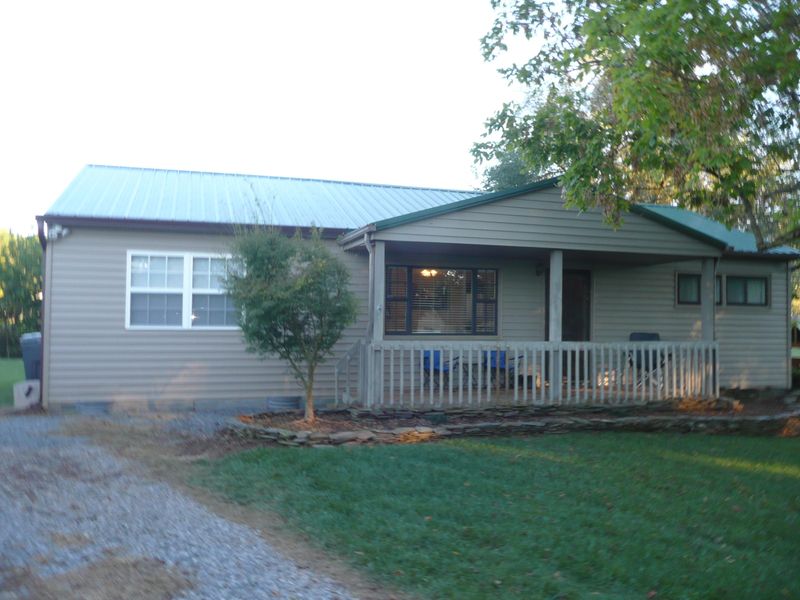 2532 Marshall St, Maryville, TN 37804