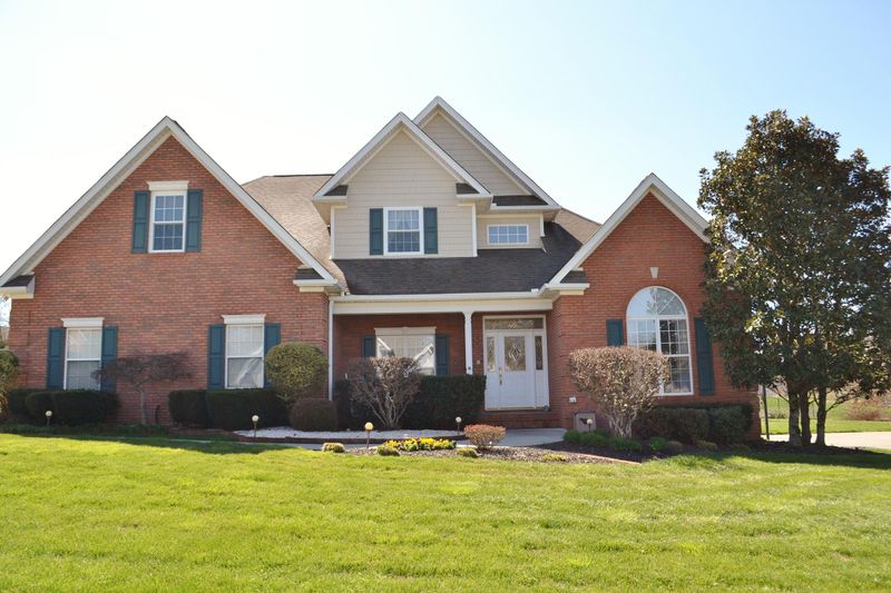 2533 Silverstone Ln, Knoxville, TN 37932