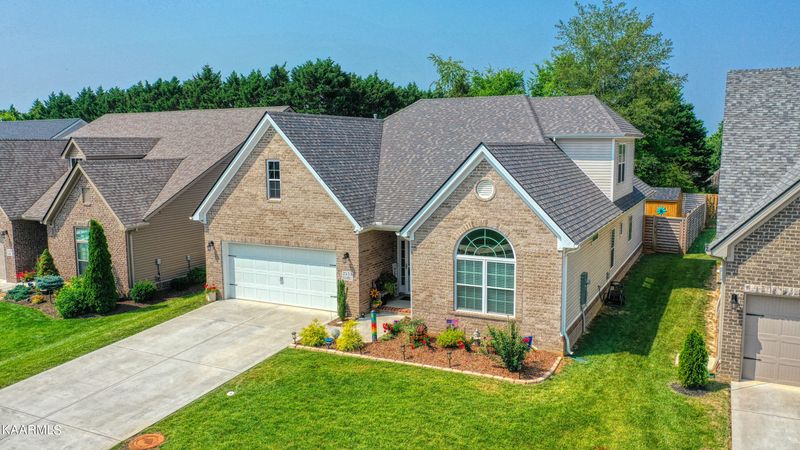 2533 Windjammer Ln, Knoxville, TN 37932