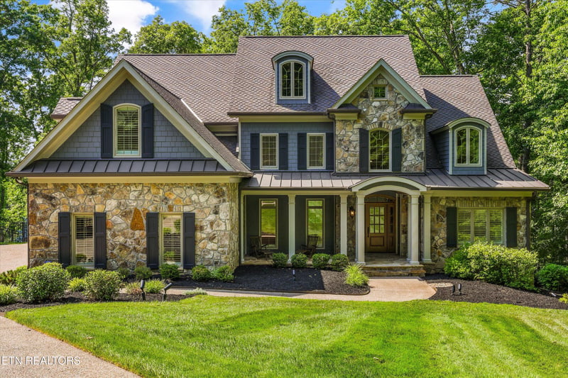 2533 Woodland Reserve Ln, Knoxville, TN 37919