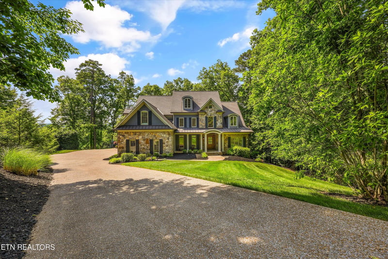 2533 Woodland Reserve Ln, Knoxville, TN 37919