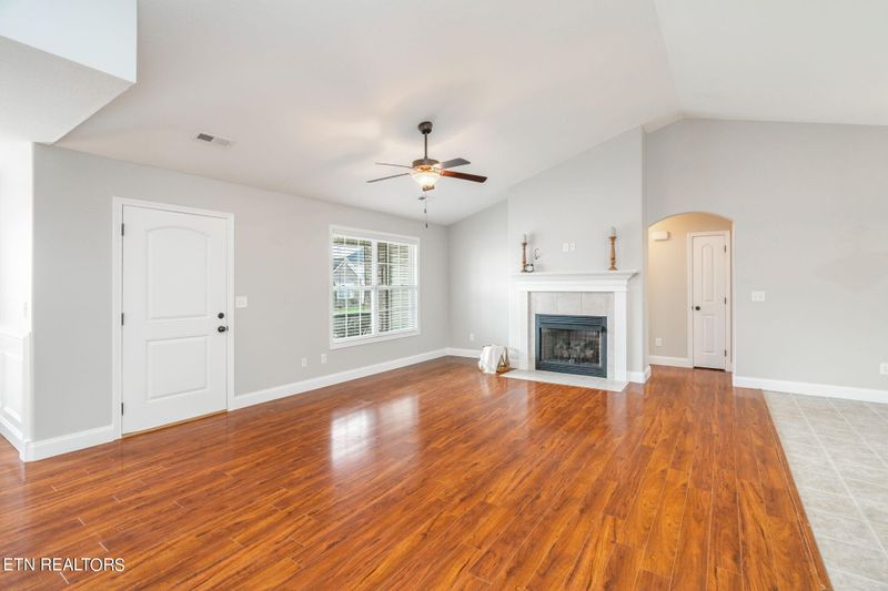 2534 Ancient Oak Ln, Knoxville, TN 37931