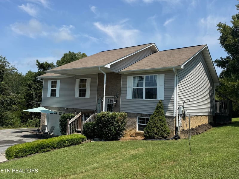 2535 Grotto Ln, Sevierville, TN 37876