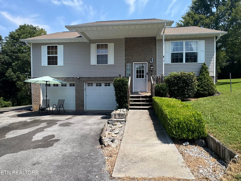 2535 Grotto Ln, Sevierville, TN 37876