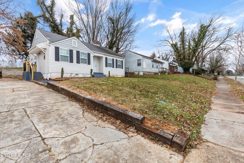 2536 Linden Ave, Knoxville, TN 37914