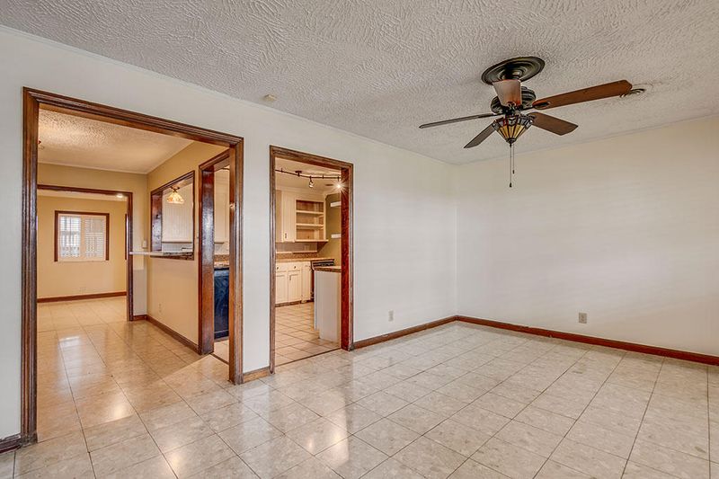 2539 Buffat Mill Rd, Knoxville, TN 37917