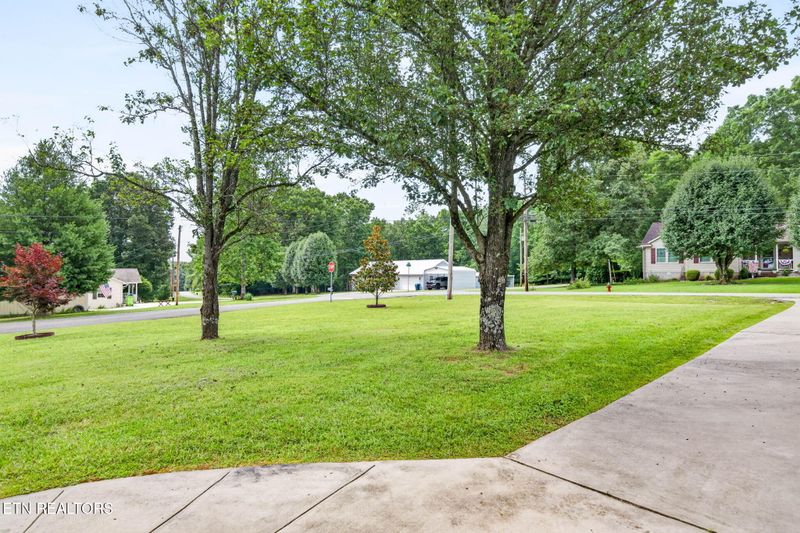 254 Canary Dr, Crossville, TN 38555