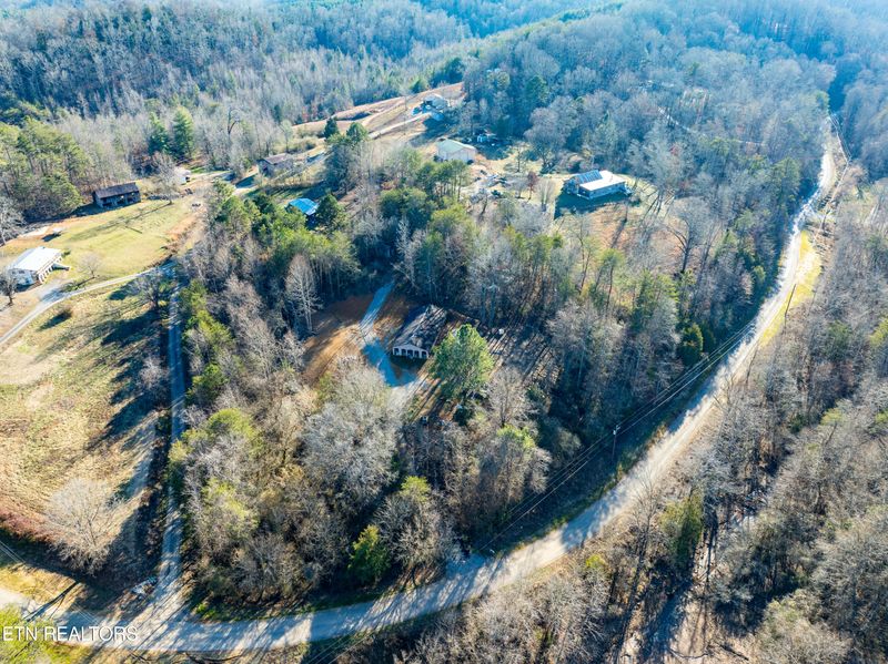 254 Howards Chapel Rd, Vonore, TN 37885