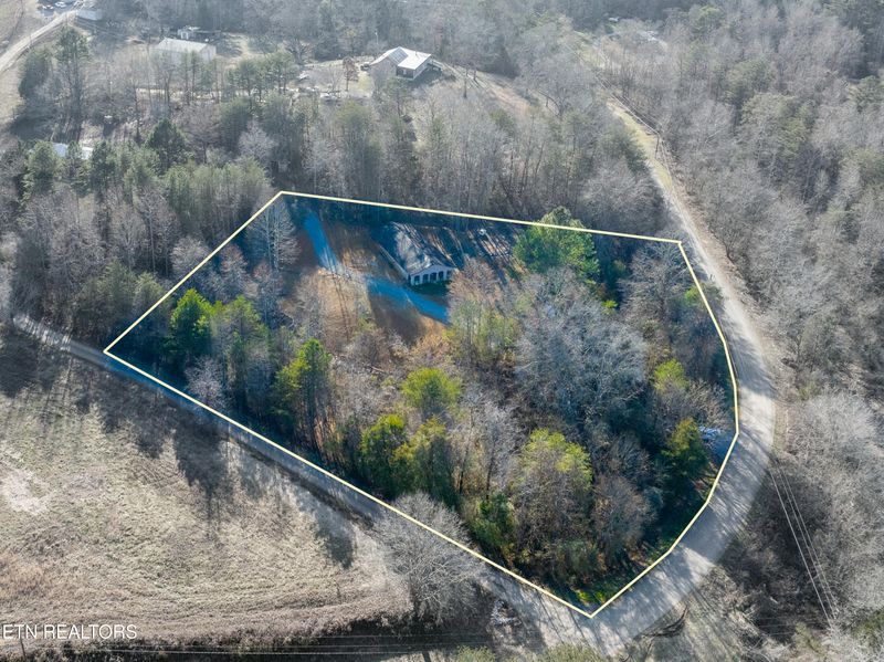 254 Howards Chapel Rd, Vonore, TN 37885