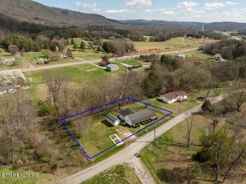 254 Mountain Rd, Luttrell, TN 37779