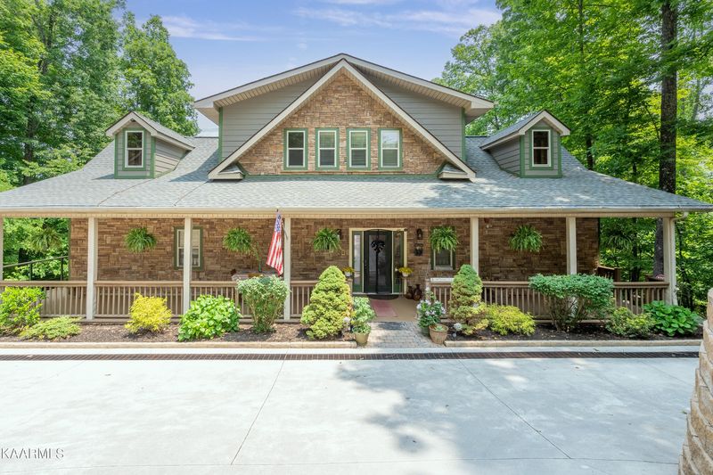 254 Stoney Rock Ln, Jacksboro, TN 37757