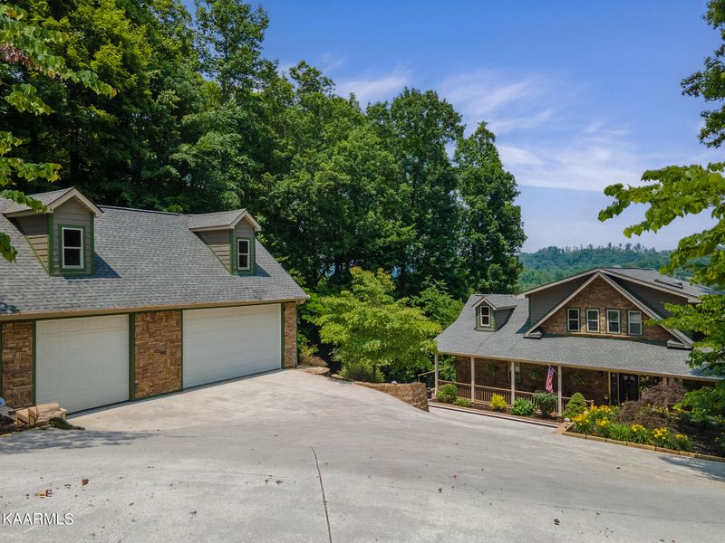 254 Stoney Rock Ln, Jacksboro, TN 37757