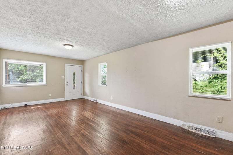 2541 Brown Ave, Knoxville, TN 37917