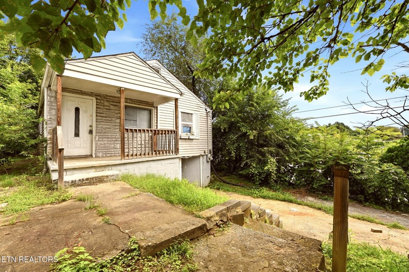2541 Brown Ave, Knoxville, TN 37917