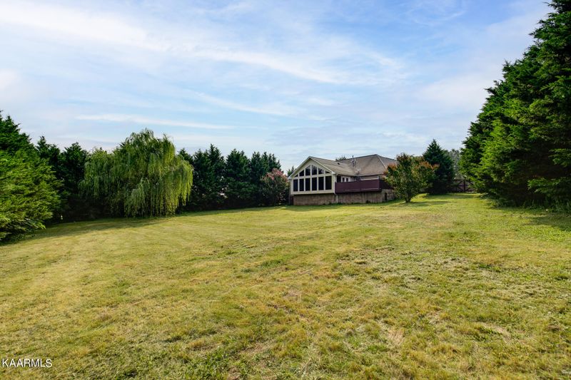 2544 Covington Cir, Sevierville, TN 37876