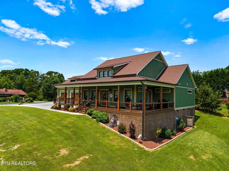 2545 Amanda Ln, Sevierville, TN 37876