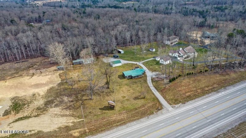 2546 Peavine Rd, Crossville, TN 38571