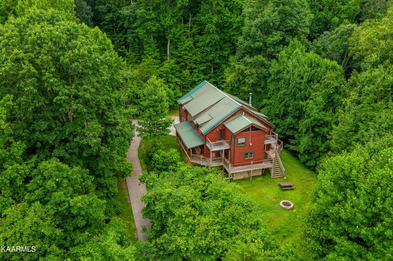 2548 Happy Hollow Rd, Sevierville, TN 37862