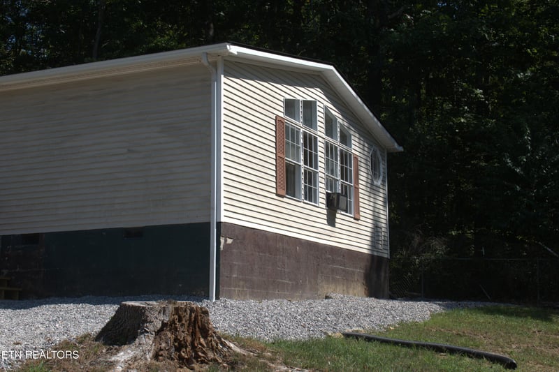 2549 River Rd, Kingston, TN 37763