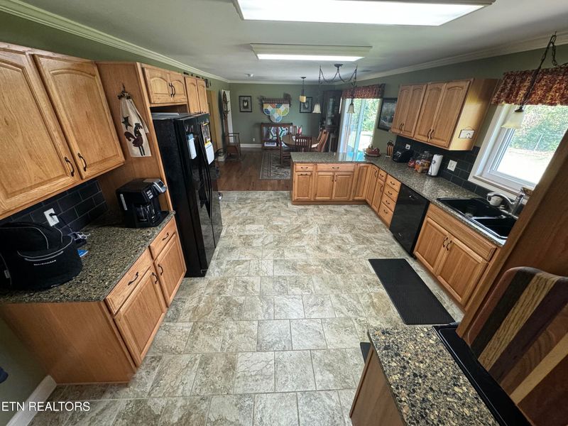 255 E Hardin Ln, Sevierville, TN 37862